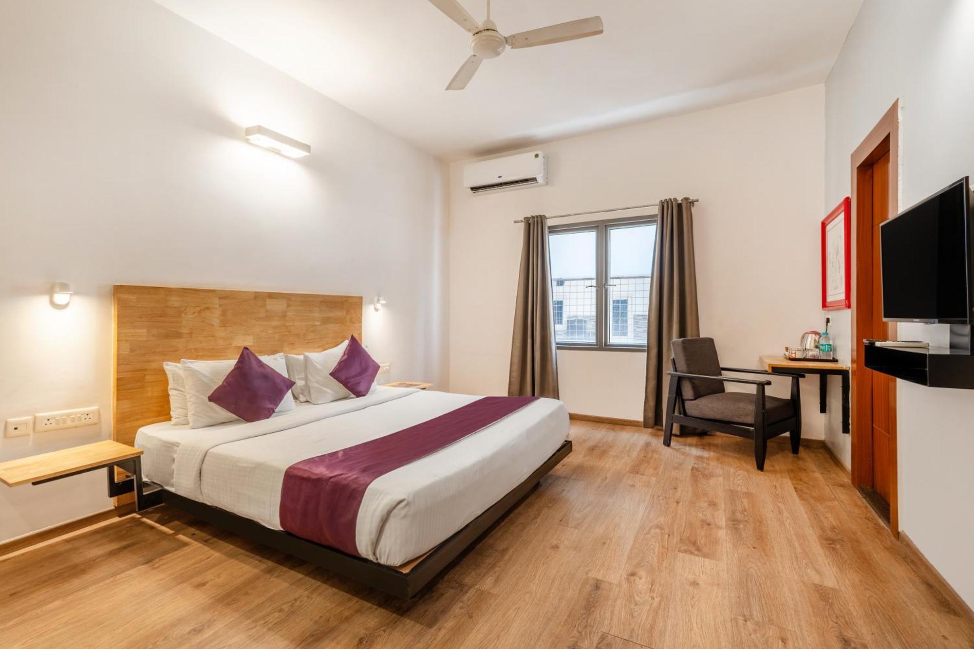 Monday Hotels Hitec City Hyderabad Eksteriør bilde